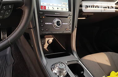 Седан Ford Fusion 2016 в 