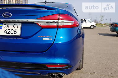 Седан Ford Fusion 2016 в 
