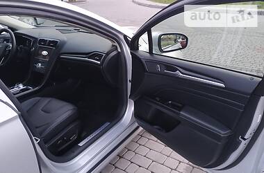 Седан Ford Fusion 2018 в 
