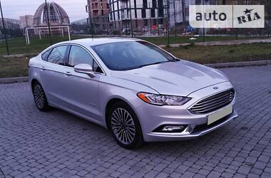 Седан Ford Fusion 2018 в 