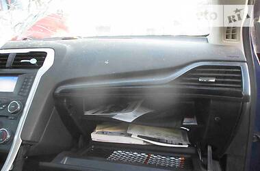 Седан Ford Fusion 2014 в 