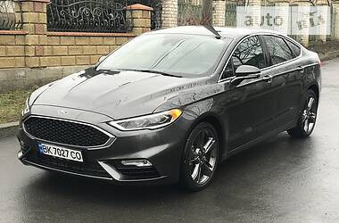 Седан Ford Fusion 2016 в 