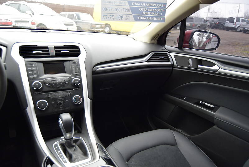 Седан Ford Fusion 2013 в Кривом Роге