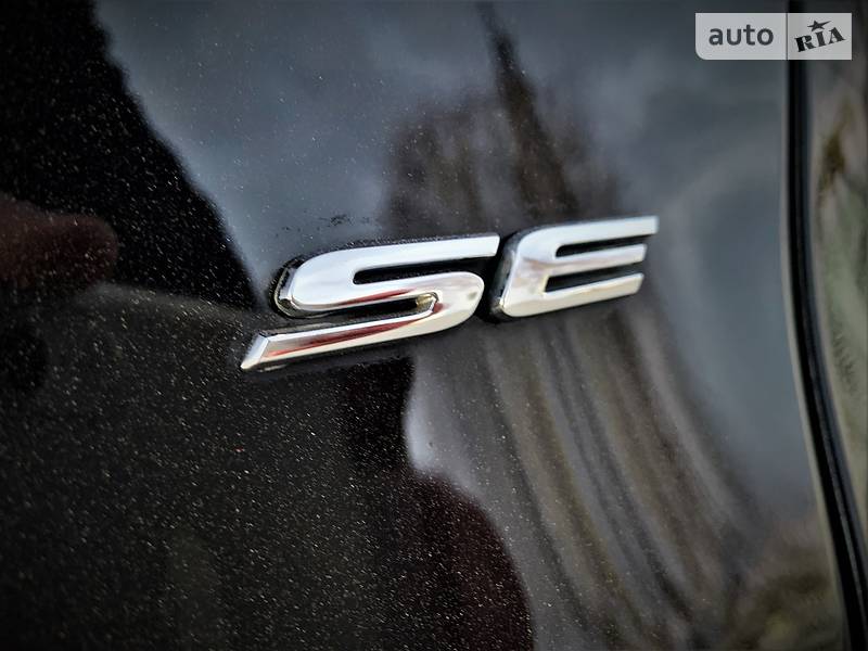 Седан Ford Fusion 2015 в Чернівцях