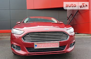 Седан Ford Fusion 2014 в 