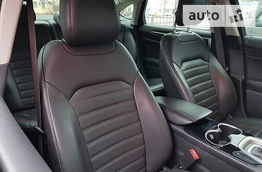 Седан Ford Fusion 2014 в 