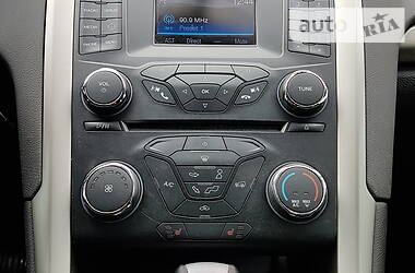 Седан Ford Fusion 2014 в 
