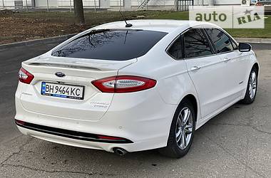 Седан Ford Fusion 2015 в Одессе