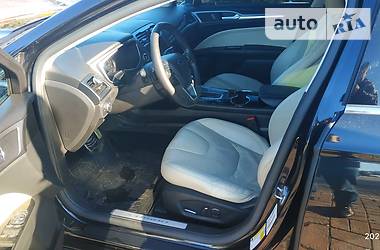 Седан Ford Fusion 2015 в 