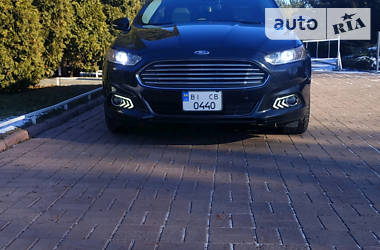 Седан Ford Fusion 2015 в 