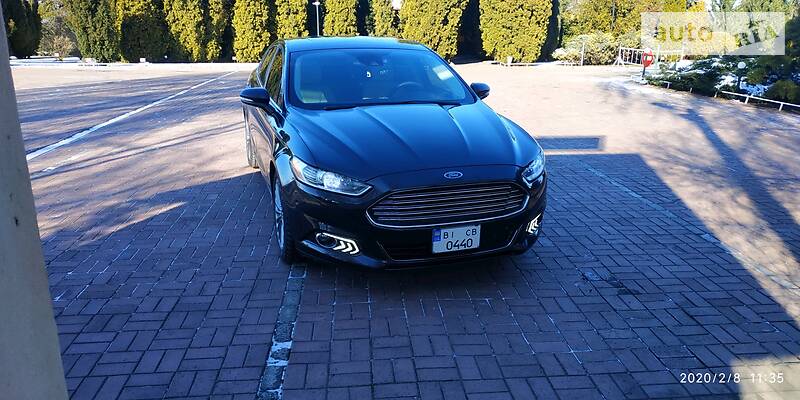 Седан Ford Fusion 2015 в 