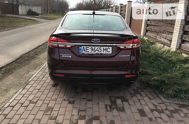 Седан Ford Fusion 2016 в 