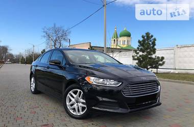 Седан Ford Fusion 2016 в 