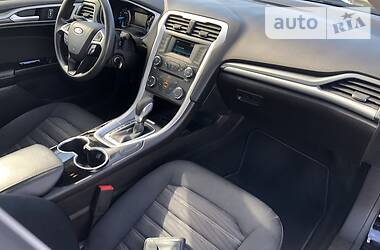 Седан Ford Fusion 2016 в 