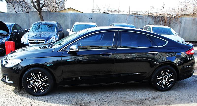 Седан Ford Fusion 2015 в Одесі