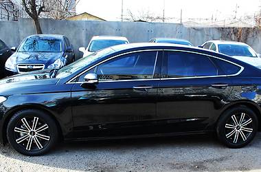 Седан Ford Fusion 2015 в 