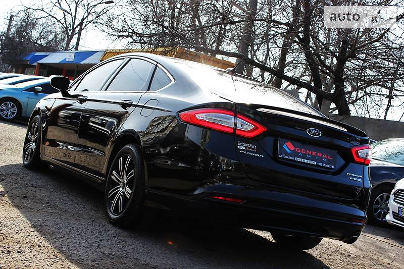 Седан Ford Fusion 2015 в Одесі
