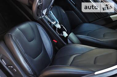 Седан Ford Fusion 2015 в 