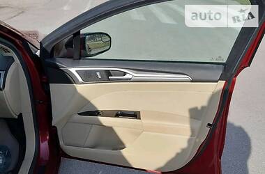 Седан Ford Fusion 2014 в 