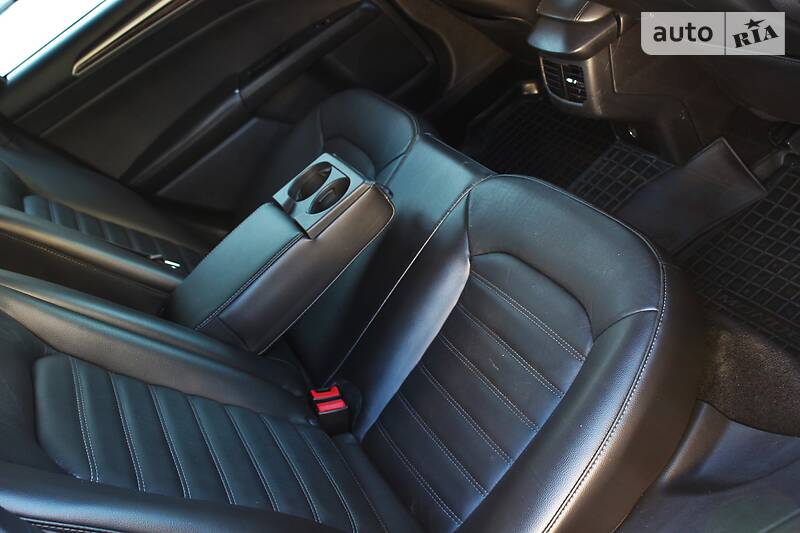 Седан Ford Fusion 2012 в Одесі