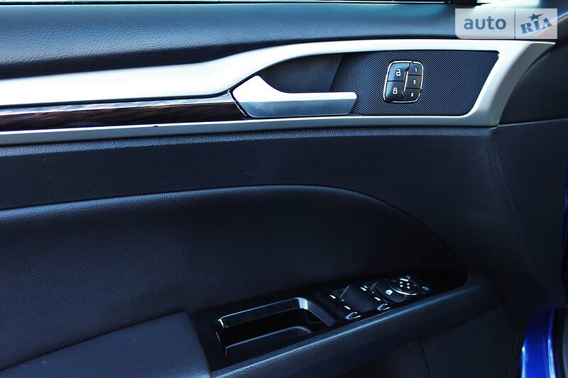 Седан Ford Fusion 2012 в Одесі