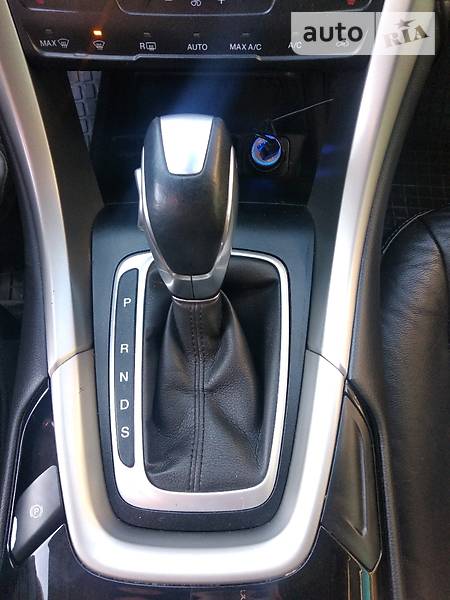 Седан Ford Fusion 2012 в Чорноморську