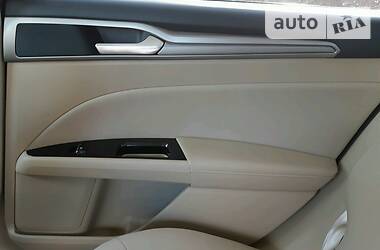 Седан Ford Fusion 2015 в 