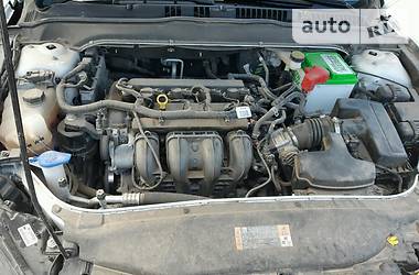 Седан Ford Fusion 2015 в 