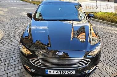 Седан Ford Fusion 2018 в 