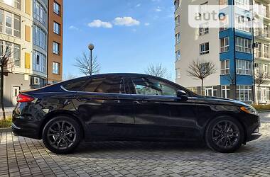 Седан Ford Fusion 2018 в 