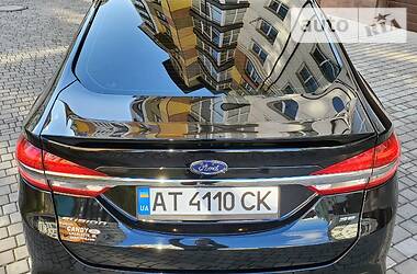 Седан Ford Fusion 2018 в 