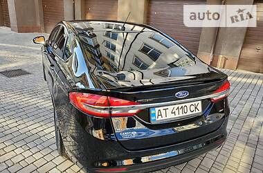 Седан Ford Fusion 2018 в 