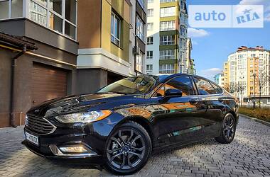 Седан Ford Fusion 2018 в 
