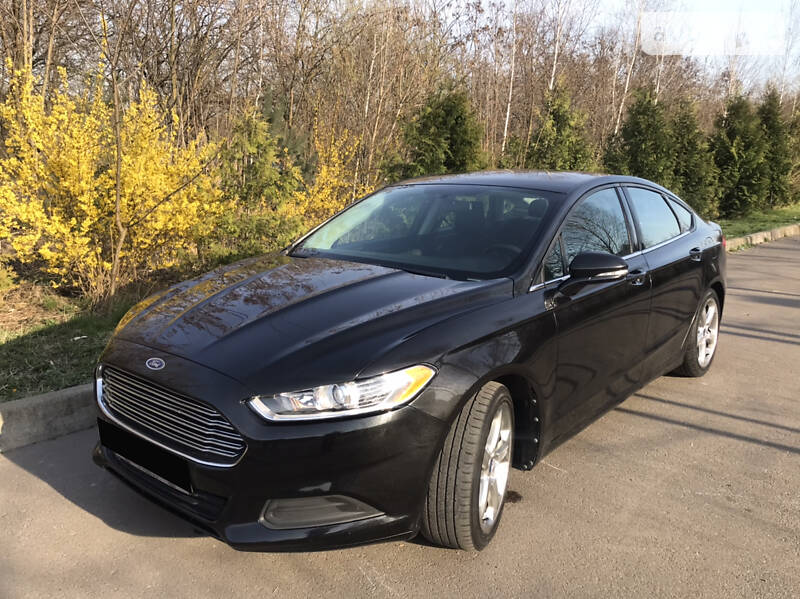 Седан Ford Fusion 2012 в Рівному