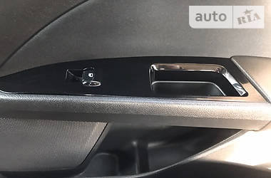 Седан Ford Fusion 2012 в 