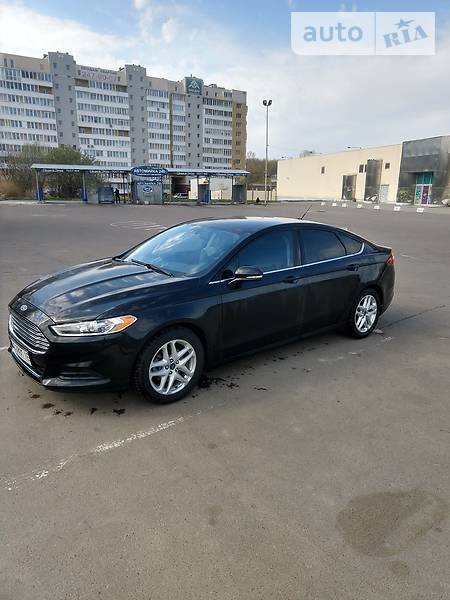 Седан Ford Fusion 2013 в Львові
