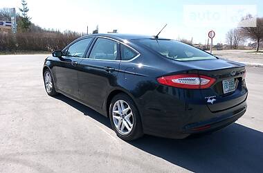 Седан Ford Fusion 2014 в 