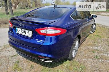 Седан Ford Fusion 2014 в 