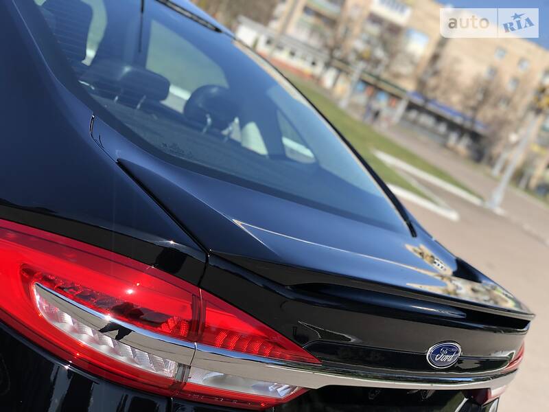 Седан Ford Fusion 2018 в Рівному