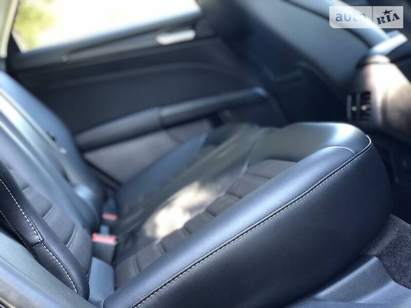 Седан Ford Fusion 2018 в Рівному