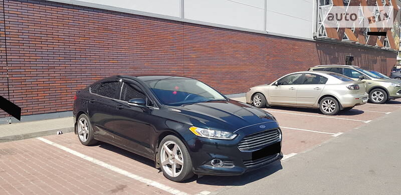 Седан Ford Fusion 2014 в 