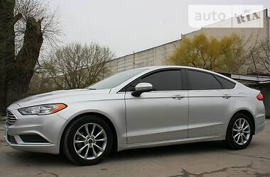 Седан Ford Fusion 2017 в 