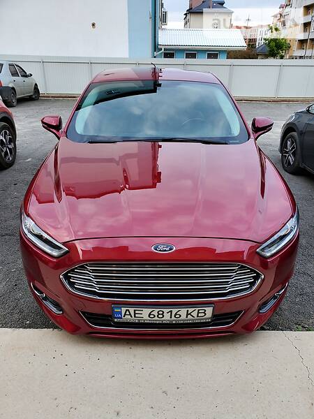 Седан Ford Fusion 2015 в Ужгороде