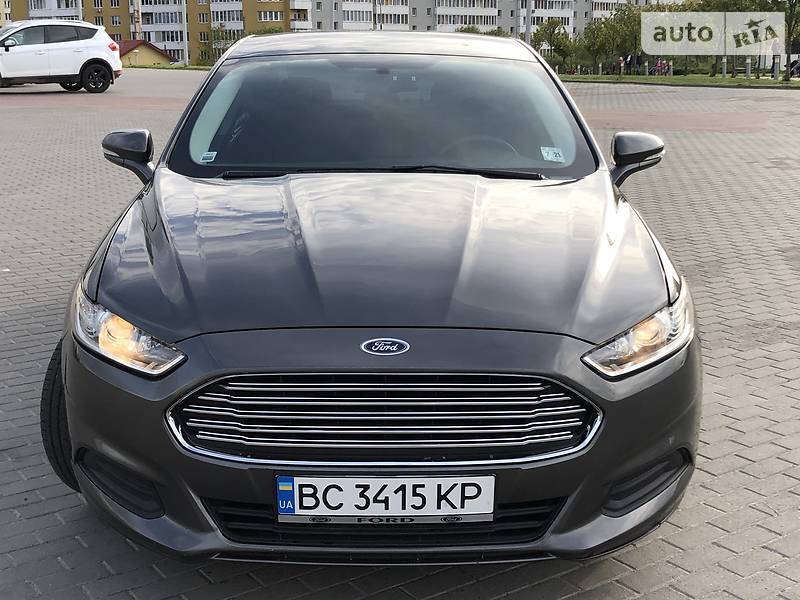 Седан Ford Fusion 2016 в Львові