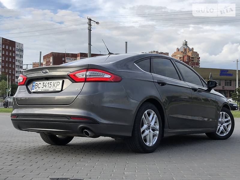Седан Ford Fusion 2016 в Львові