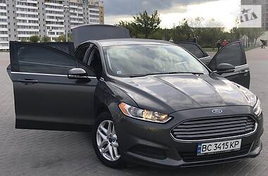 Седан Ford Fusion 2016 в 