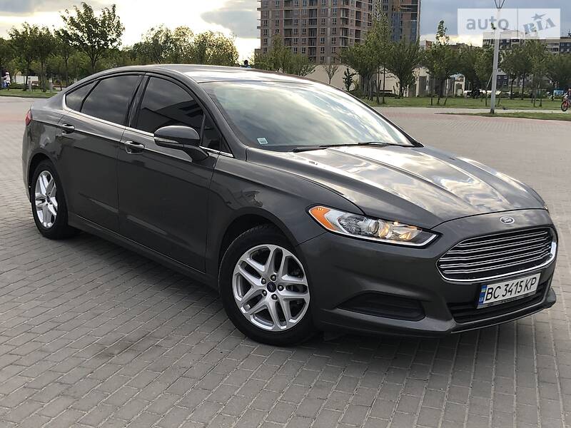 Седан Ford Fusion 2016 в Львові