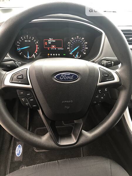 Седан Ford Fusion 2016 в Львові