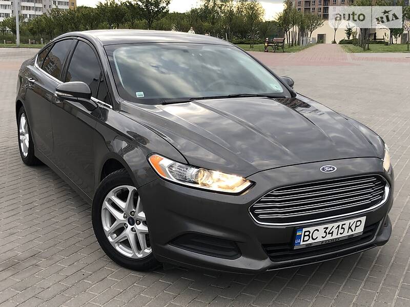 Седан Ford Fusion 2016 в Львові