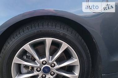 Седан Ford Fusion 2018 в 
